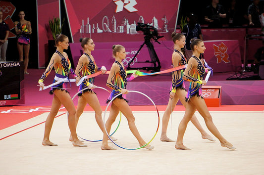 Conjunto bielorruso con aros en Londres 2012; foto de archivo